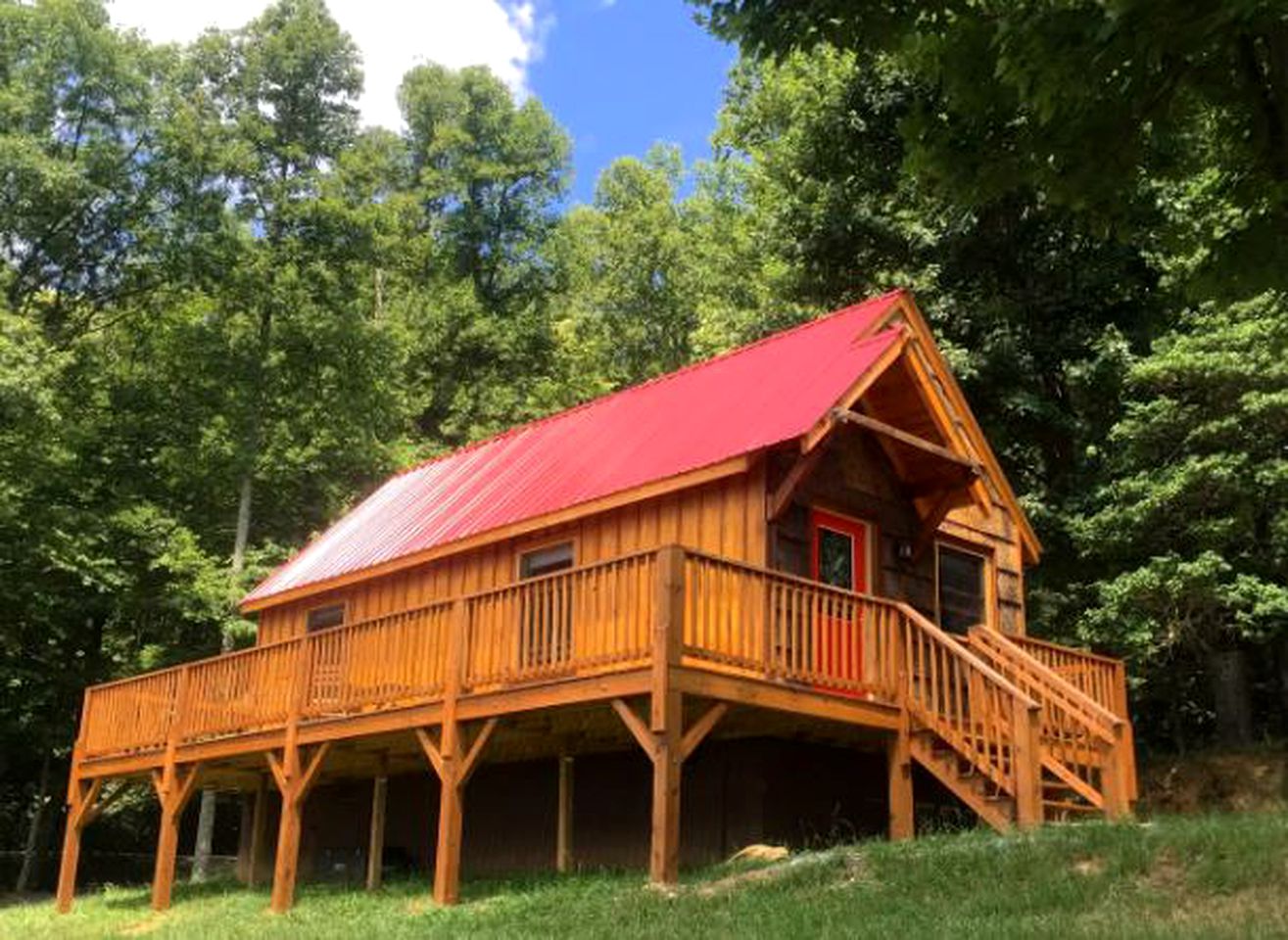 Spacious Mountain Cabin Rental for Six near Cascade Falls, North Carolina