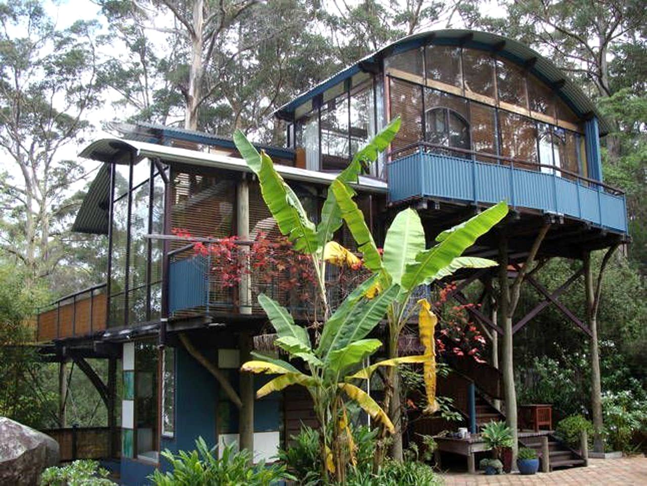 Modern and Stylish Tree House Vacation Rental in Denmark, Western Australia