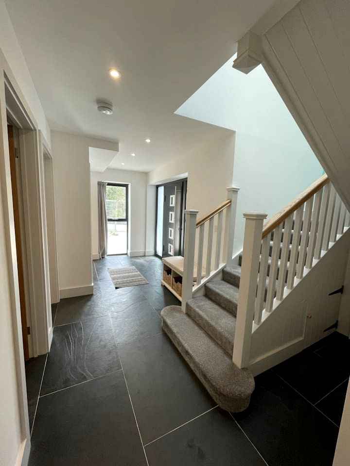 Delightful Cottage with Hot-tub in Camelford, England