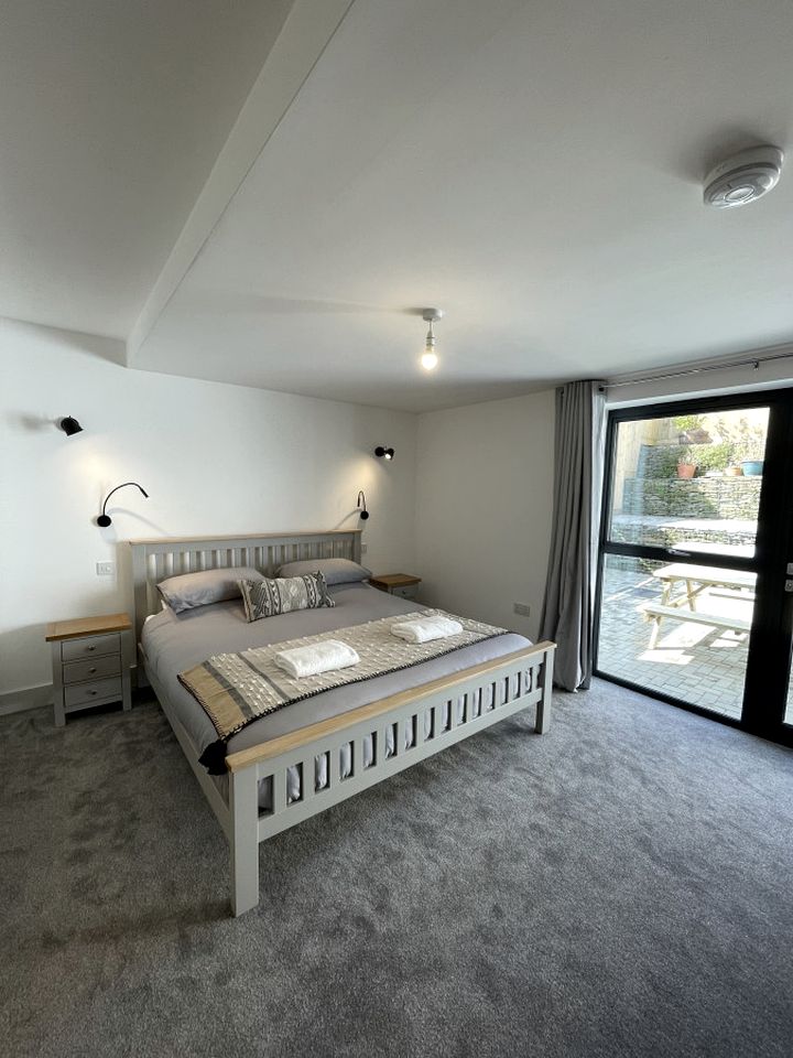 Delightful Cottage with Hot-tub in Camelford, England