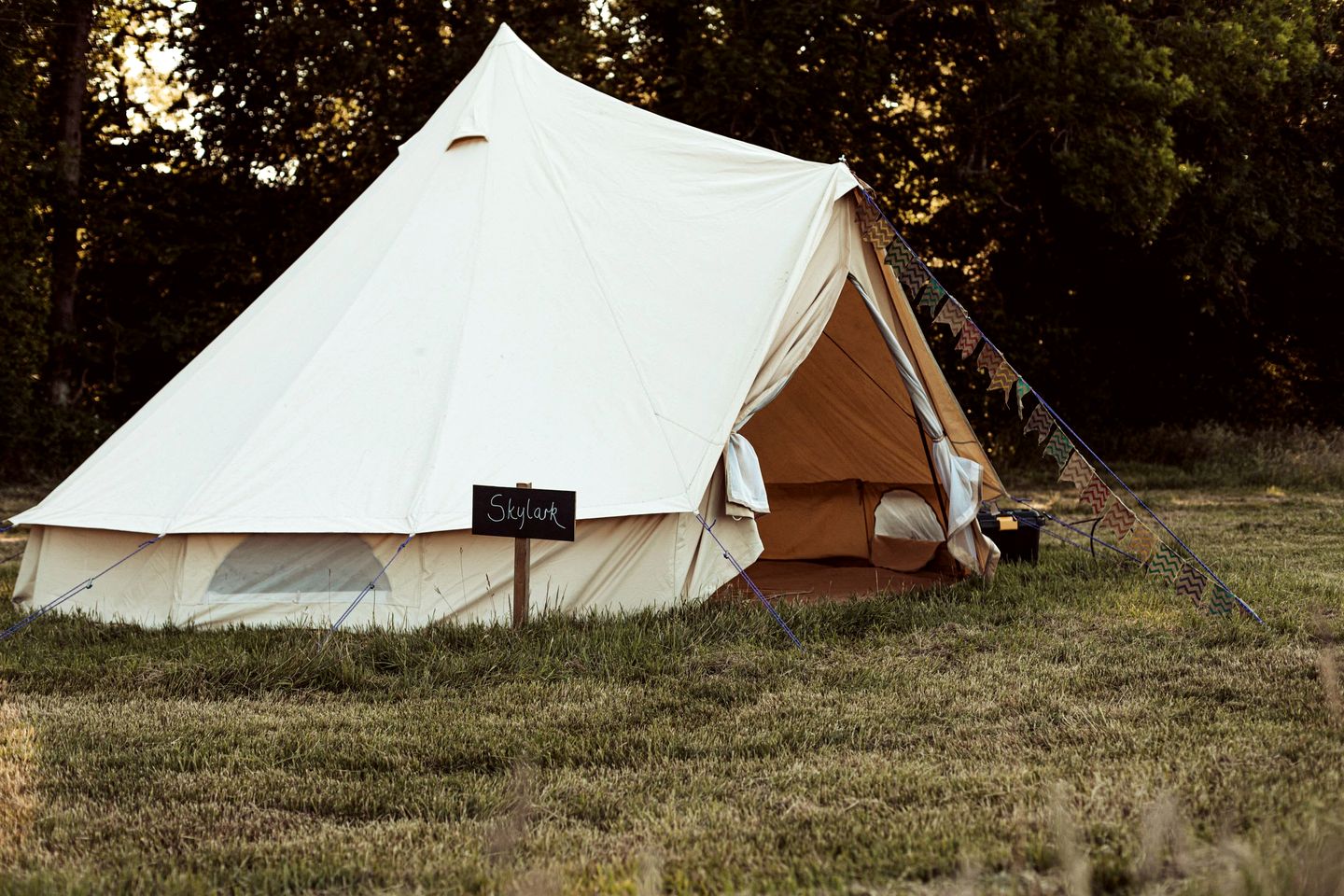 Charming Furnished Bell Tent with Rustic Outdoor Living in England, United Kingdom