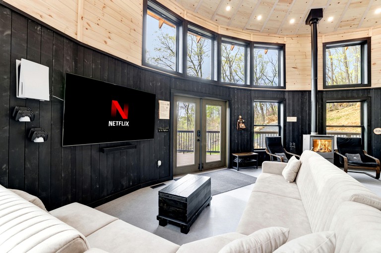 Yurts (United States of America, Front Royal, Virginia)