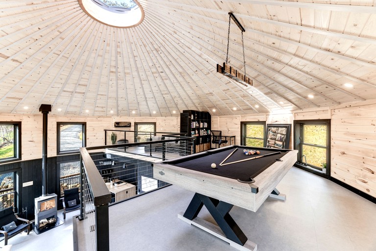 Yurts (United States of America, Front Royal, Virginia)