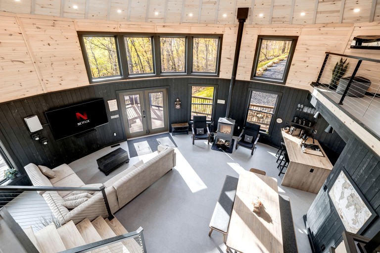 Yurts (United States of America, Front Royal, Virginia)