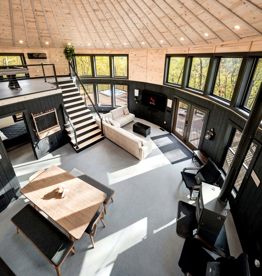 Skyline Drive Yurt Glamping near Shenandoah National Park