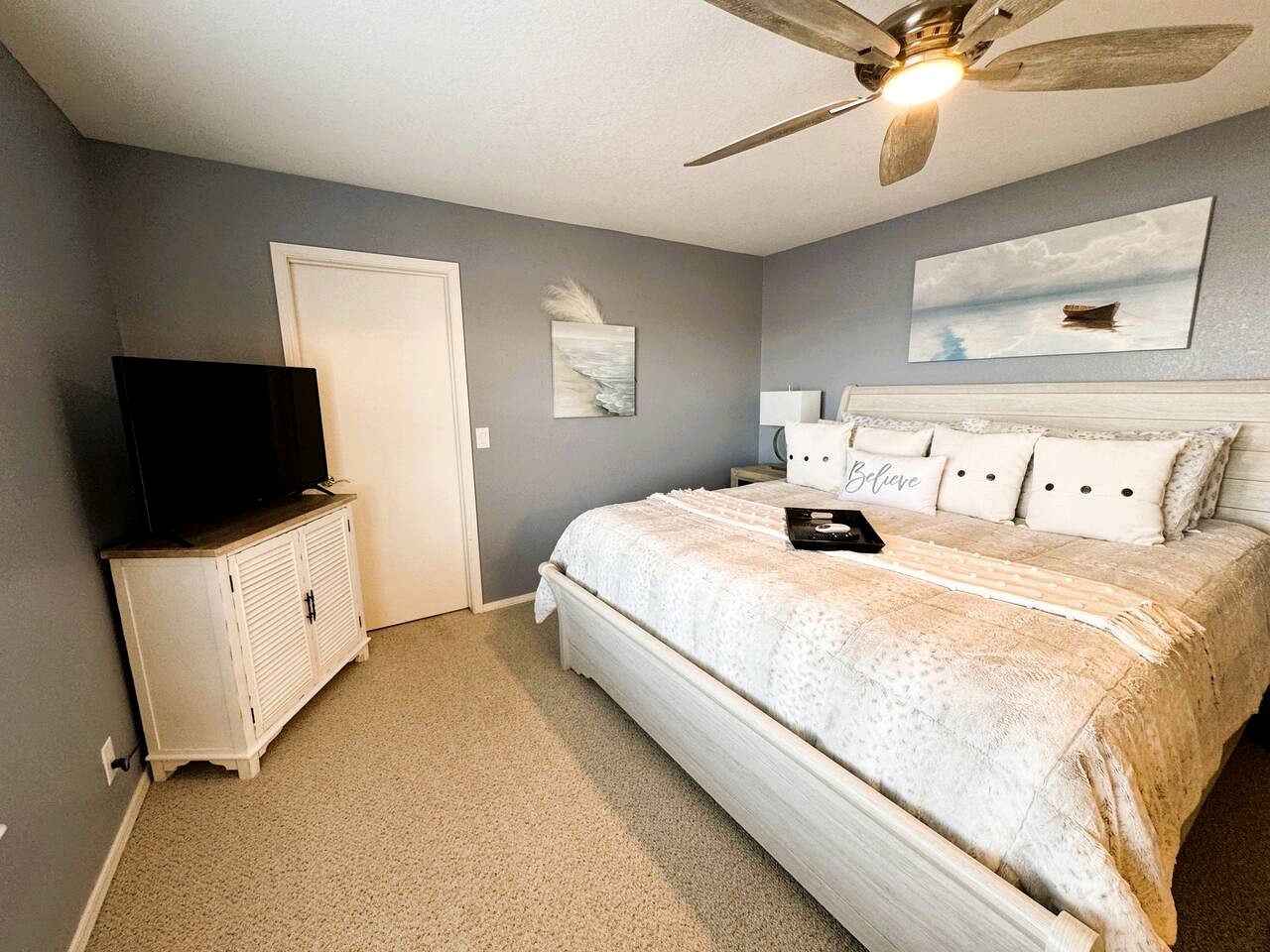 Luxury Lakeview Home with Expansive Two-Level Deck Near Beaver Lake | Rogers, Arkansas