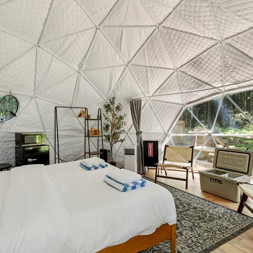 Cozy Mountain Dome Escape Near Beautiful Lakes and Nature in Lincoln, Maine