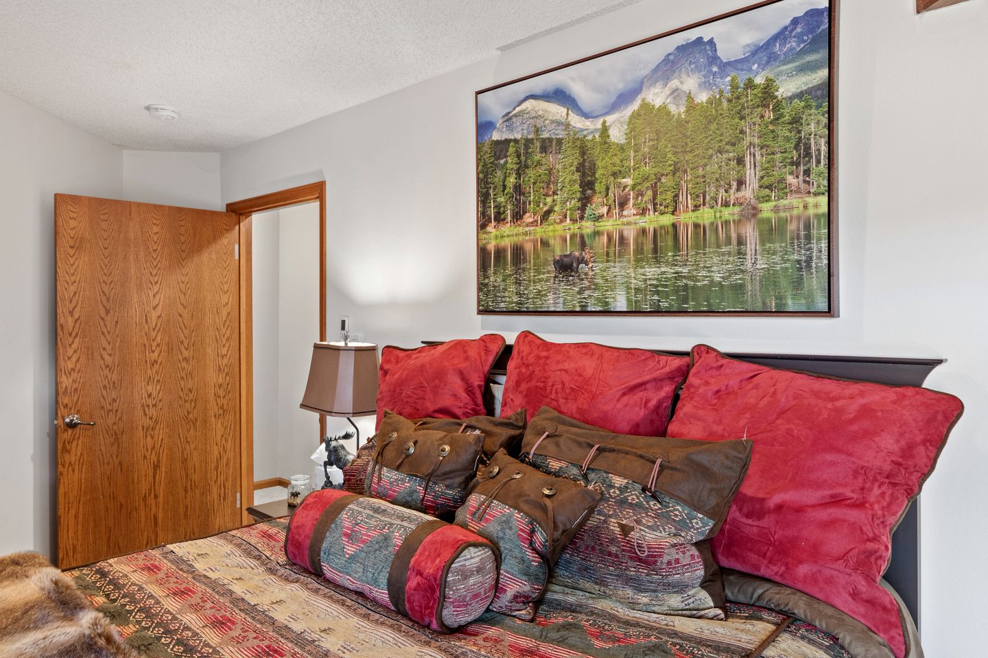 Incredible Mountain Retreat with Hot Tub and Panoramic Views near the Rockies and Estes Park, Colorado