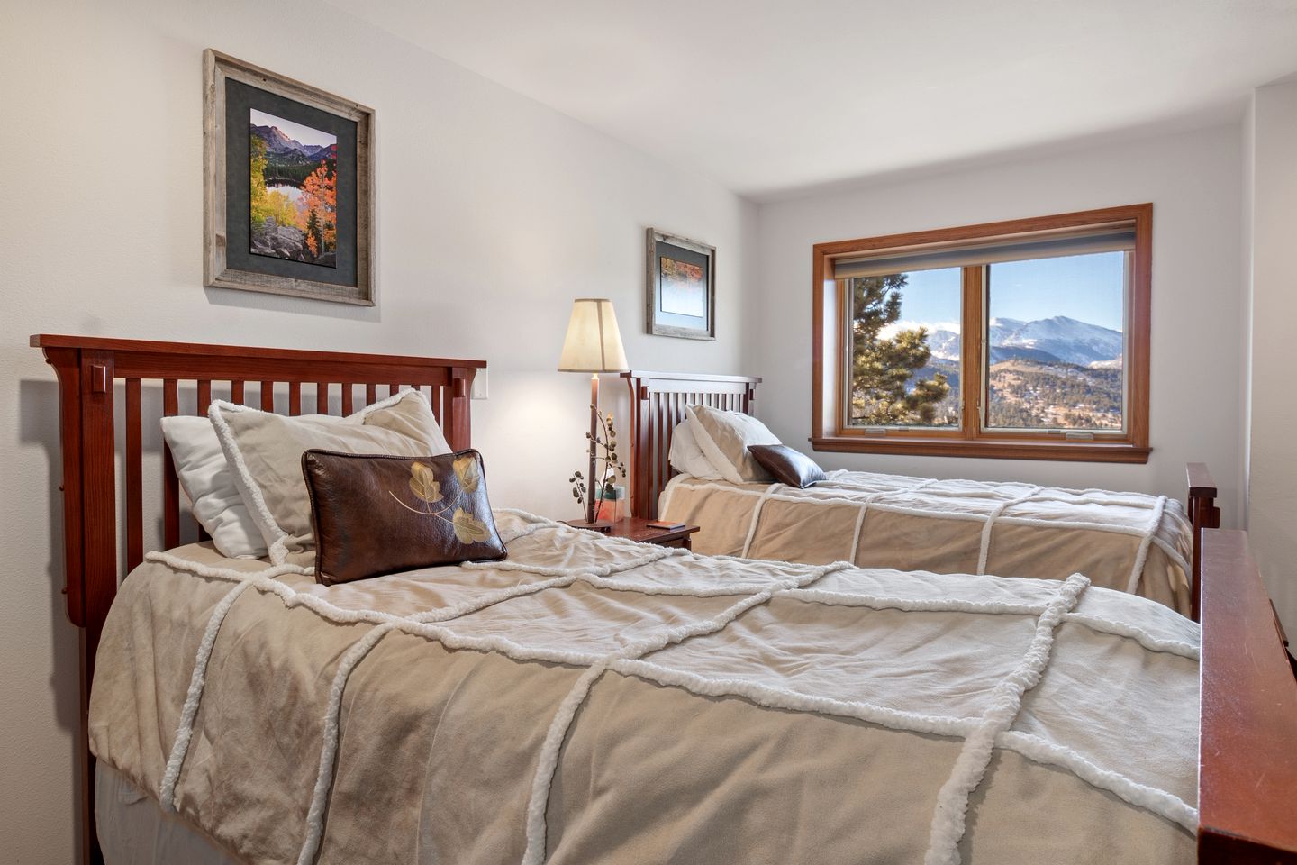 Incredible Mountain Retreat with Hot Tub and Panoramic Views near the Rockies and Estes Park, Colorado
