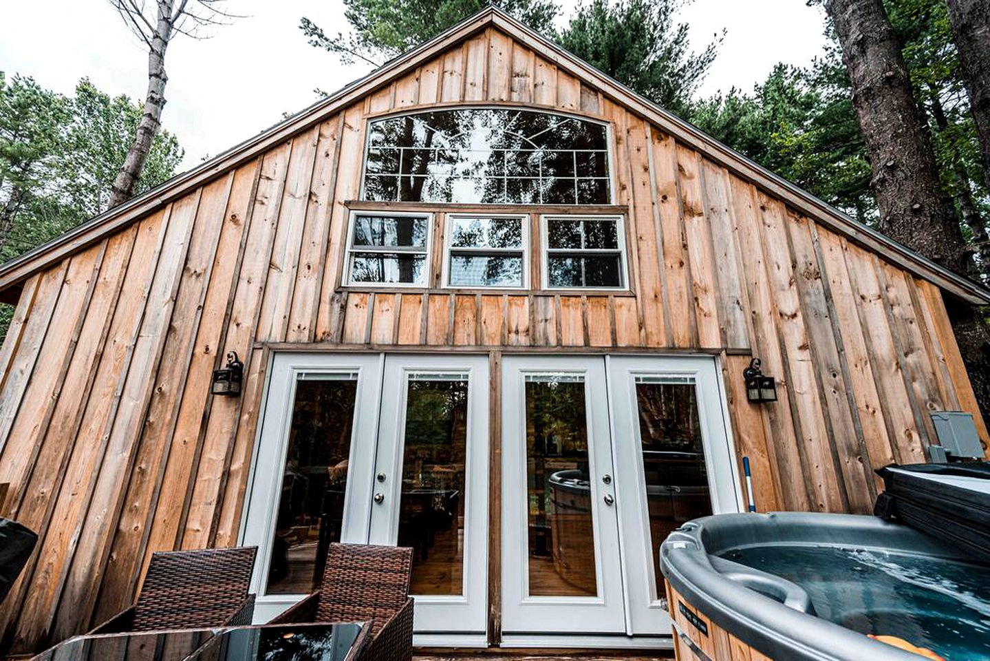 SkyView Treehouse Luxury Waterfront Retreat, Tree Houses, Belgrade