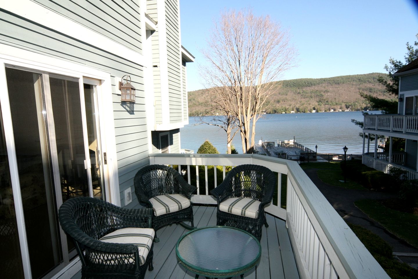Lakefront Rental Amazing for Nature Lovers and Disconnect in NY