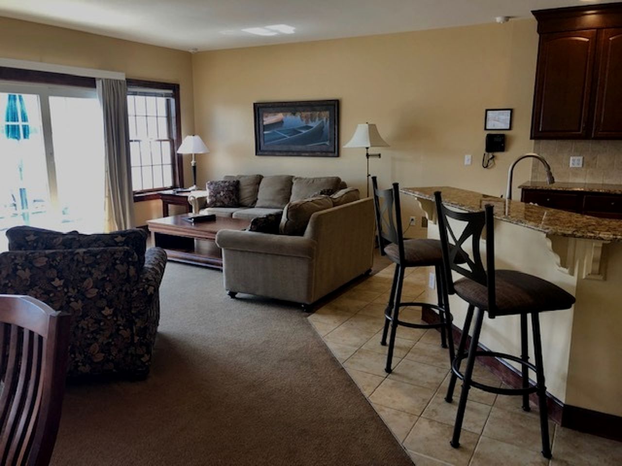 Cute Holiday Rental with Jacuzzi and Direct Lake Views in NY