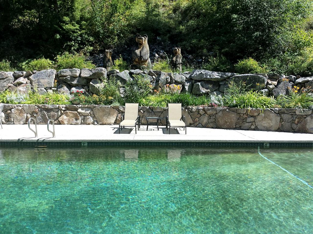 Amazing Mountainside Vacation Rental with Private Hot Springs in Hamilton, Montana