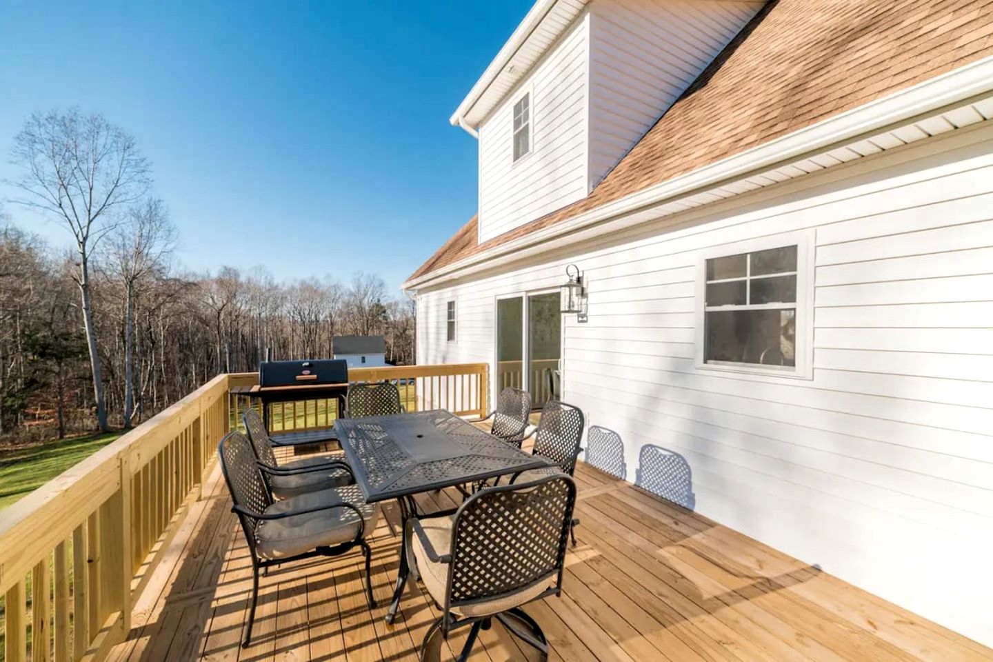 Double Cabins Ideal for Large Groups with Pool Table in Virginia