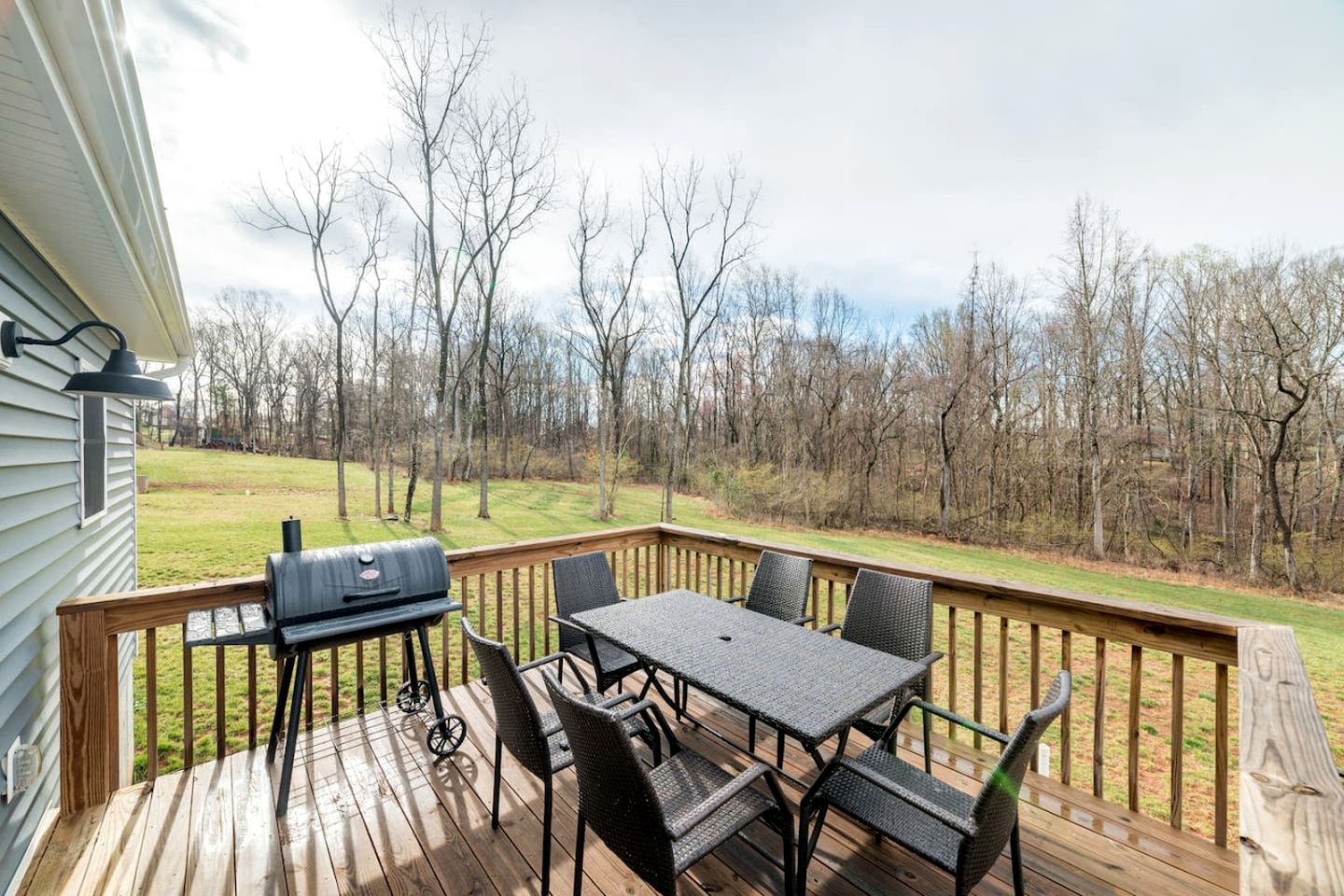 Double Cabins Ideal for Large Groups with Pool Table in Virginia