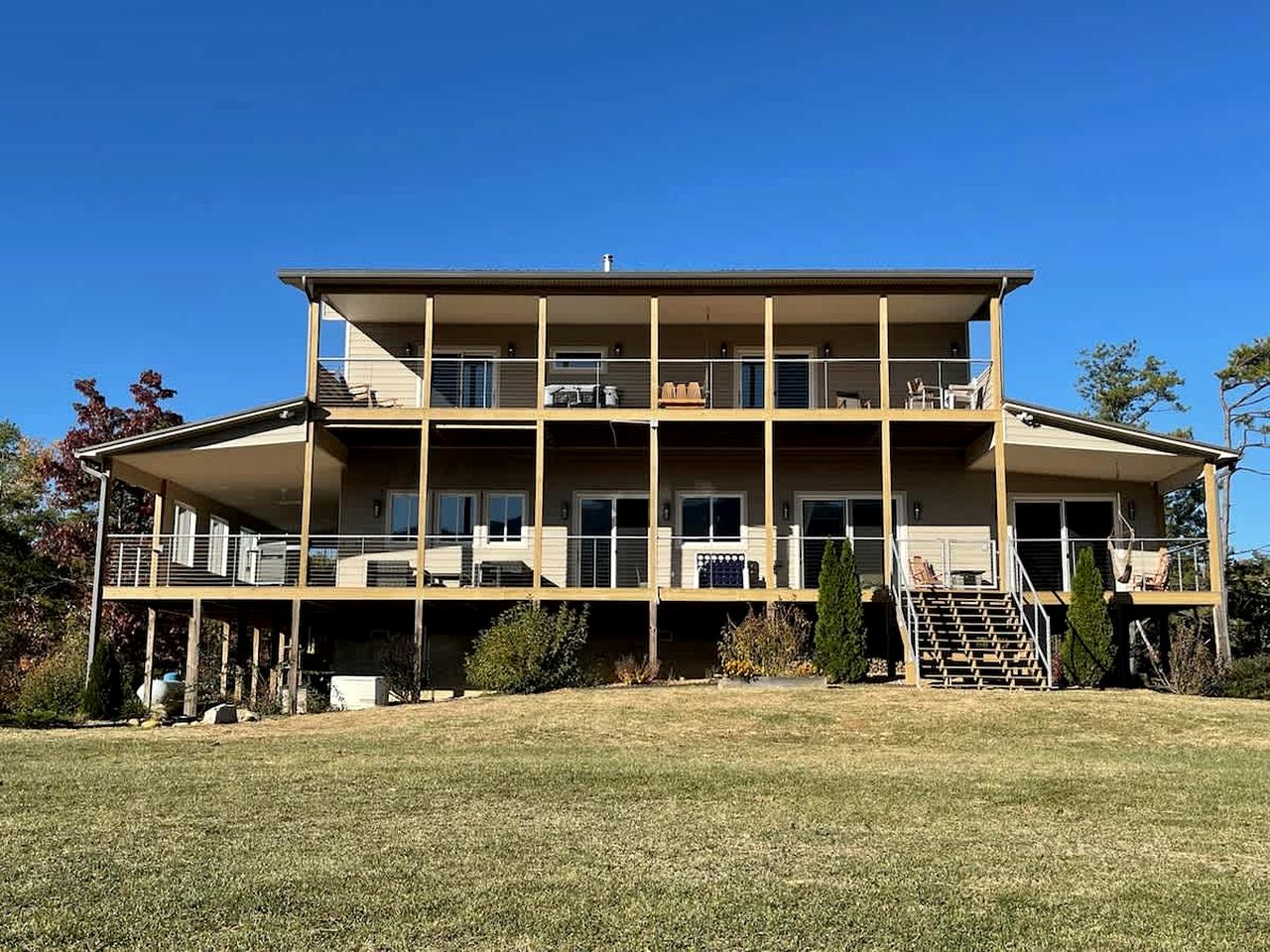 Pet Friendly Villa with Hot-tub in Gatlinburg, Tennessee