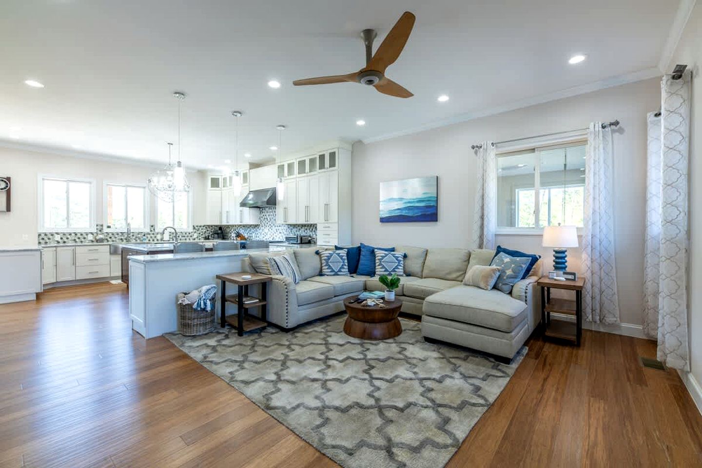 Pet Friendly Villa with Hot-tub in Gatlinburg, Tennessee