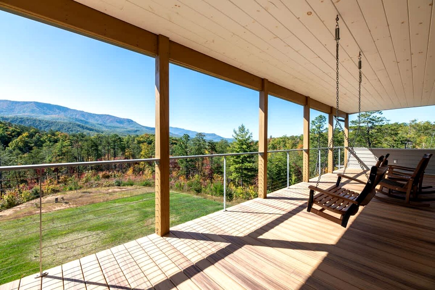 Pet Friendly Villa with Hot-tub in Gatlinburg, Tennessee