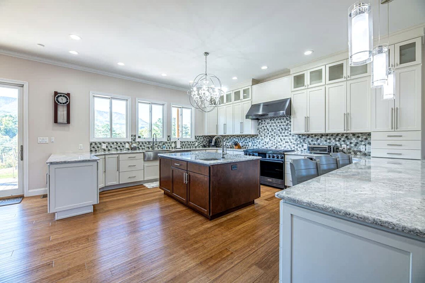 Pet Friendly Villa with Hot-tub in Gatlinburg, Tennessee