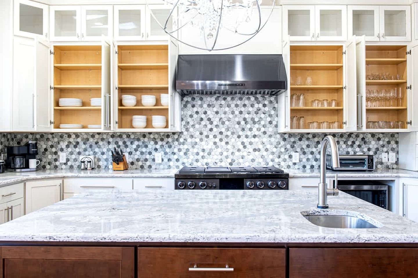 Pet Friendly Villa with Hot-tub in Gatlinburg, Tennessee