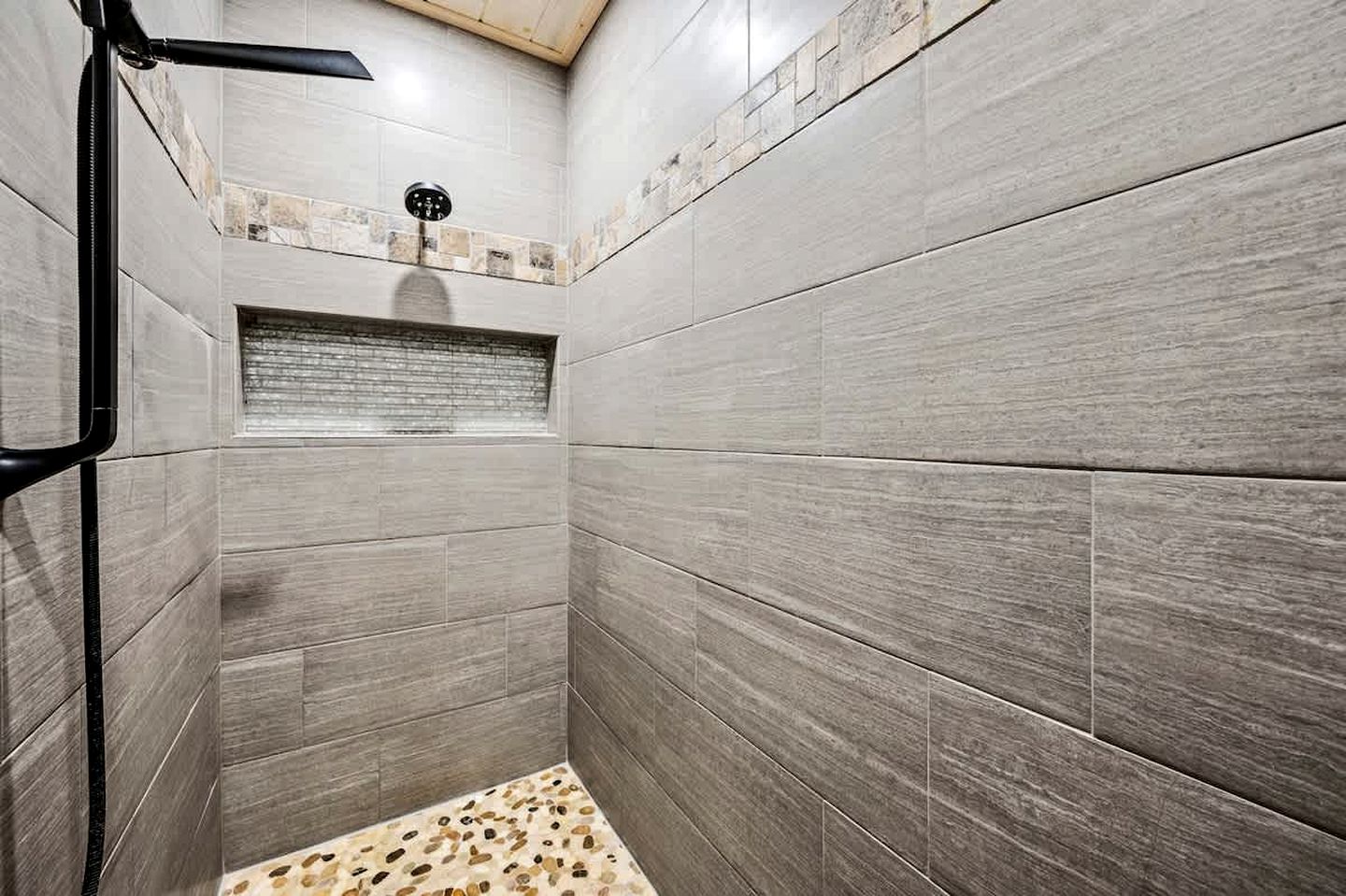 Cozy Villa with Hot-tub and Nice Vistas in Gatlinburg, Tennessee