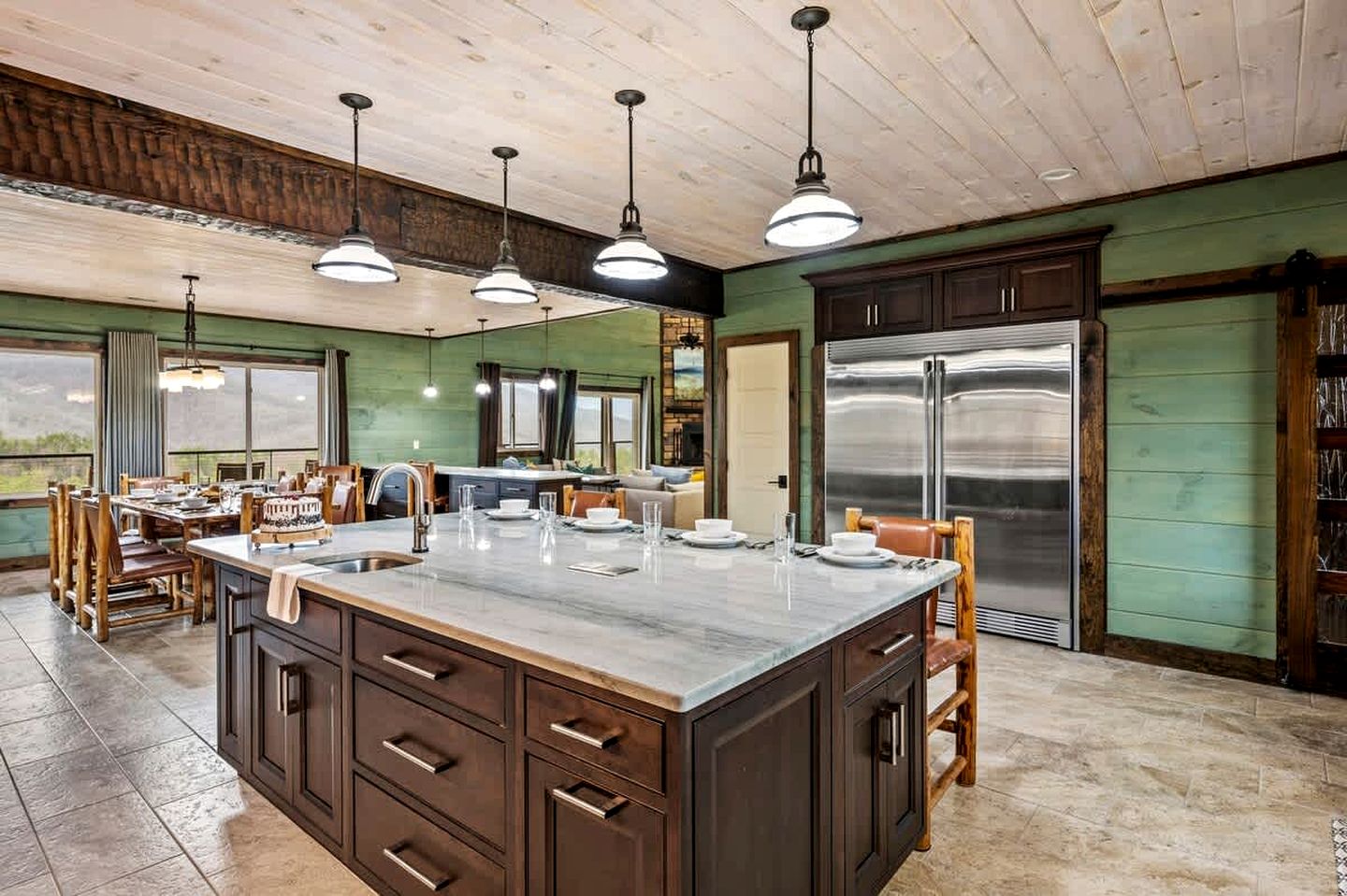 Cozy Villa with Hot-tub and Nice Vistas in Gatlinburg, Tennessee