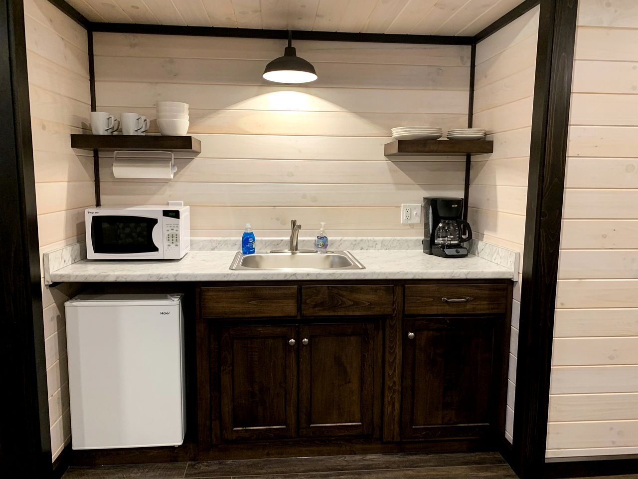 Wonderful Cabin with Hot-Tub Ideal to Recharge in Ohio