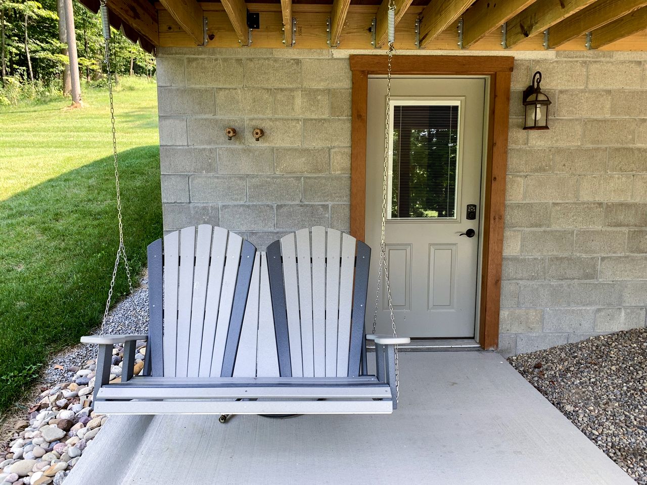 Wonderful Cabin with Hot-Tub Ideal to Recharge in Ohio