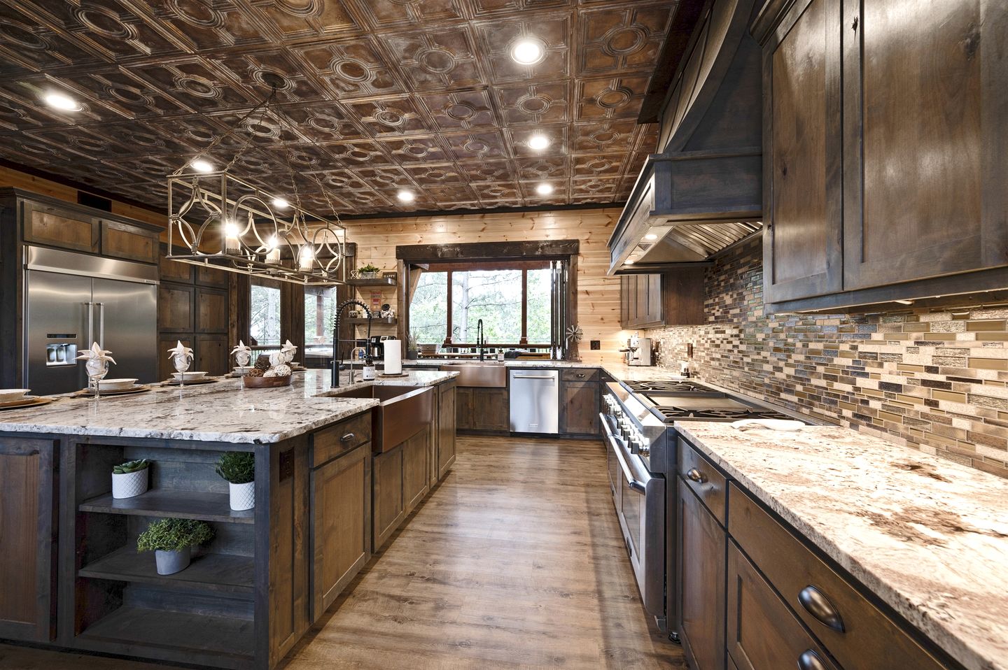 Gorgeous Cabin with Sauna and Hot-tub in Broken Bow, Oklahoma