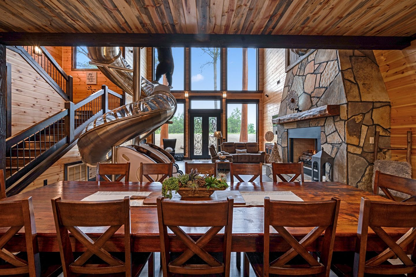 Gorgeous Cabin with Sauna and Hot-tub in Broken Bow, Oklahoma