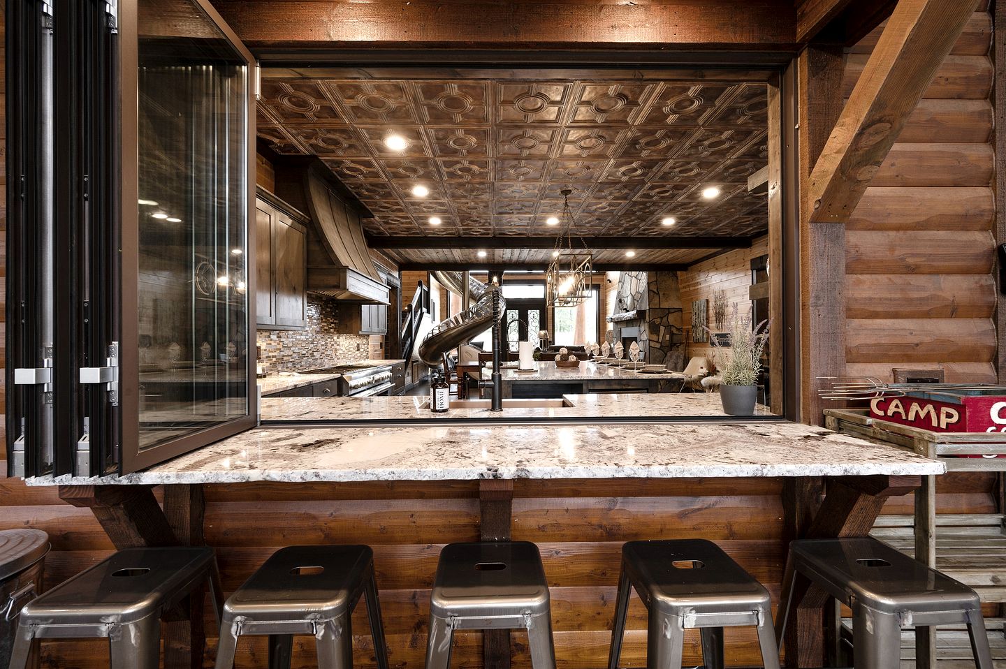Gorgeous Cabin with Sauna and Hot-tub in Broken Bow, Oklahoma