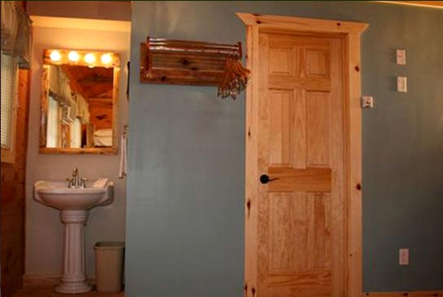 Family-Friendly Lodge Suite Rental Located near Smoky Hills State Forest in Osage, Minnesota