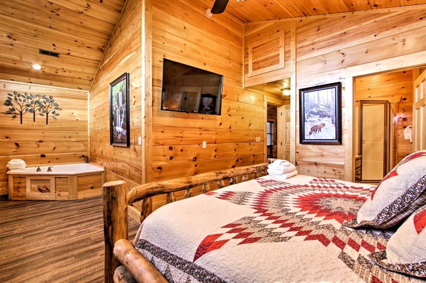 Spacious Rental with Amazing Views of the Smokies and Games Room in Gatlinburg, Tennessee