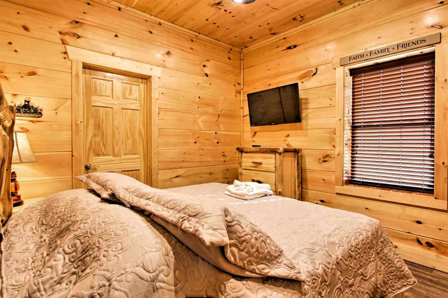 Spacious Rental with Amazing Views of the Smokies and Games Room in Gatlinburg, Tennessee