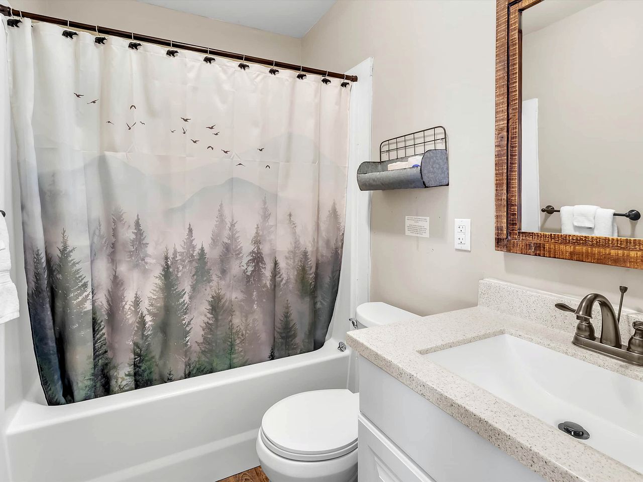 Mountain Oasis: Secluded Cabin Nestled Alongside a Creek in Bryson City, NC