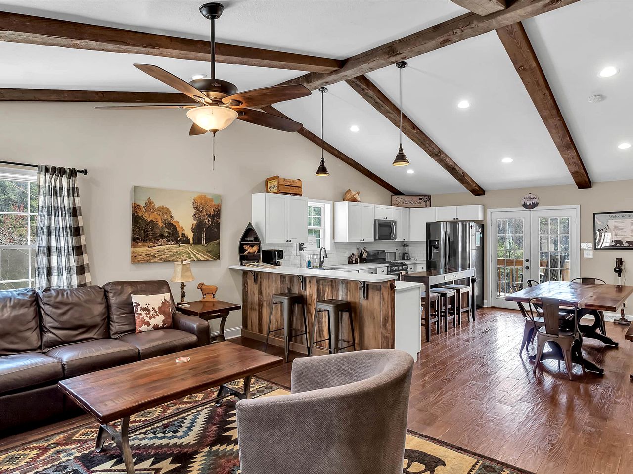 Mountain Oasis: Secluded Cabin Nestled Alongside a Creek in Bryson City, NC