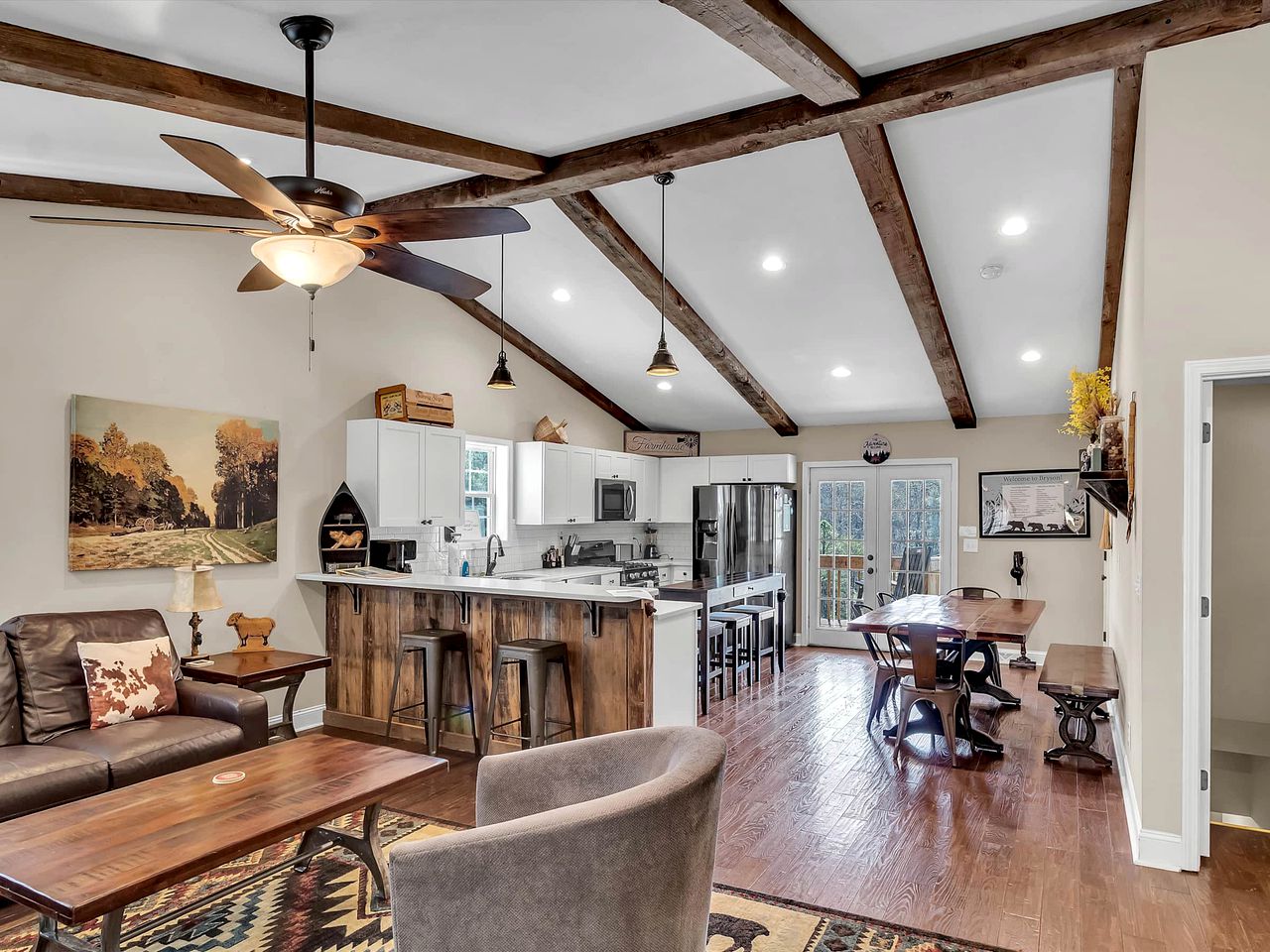 Mountain Oasis: Secluded Cabin Nestled Alongside a Creek in Bryson City, NC