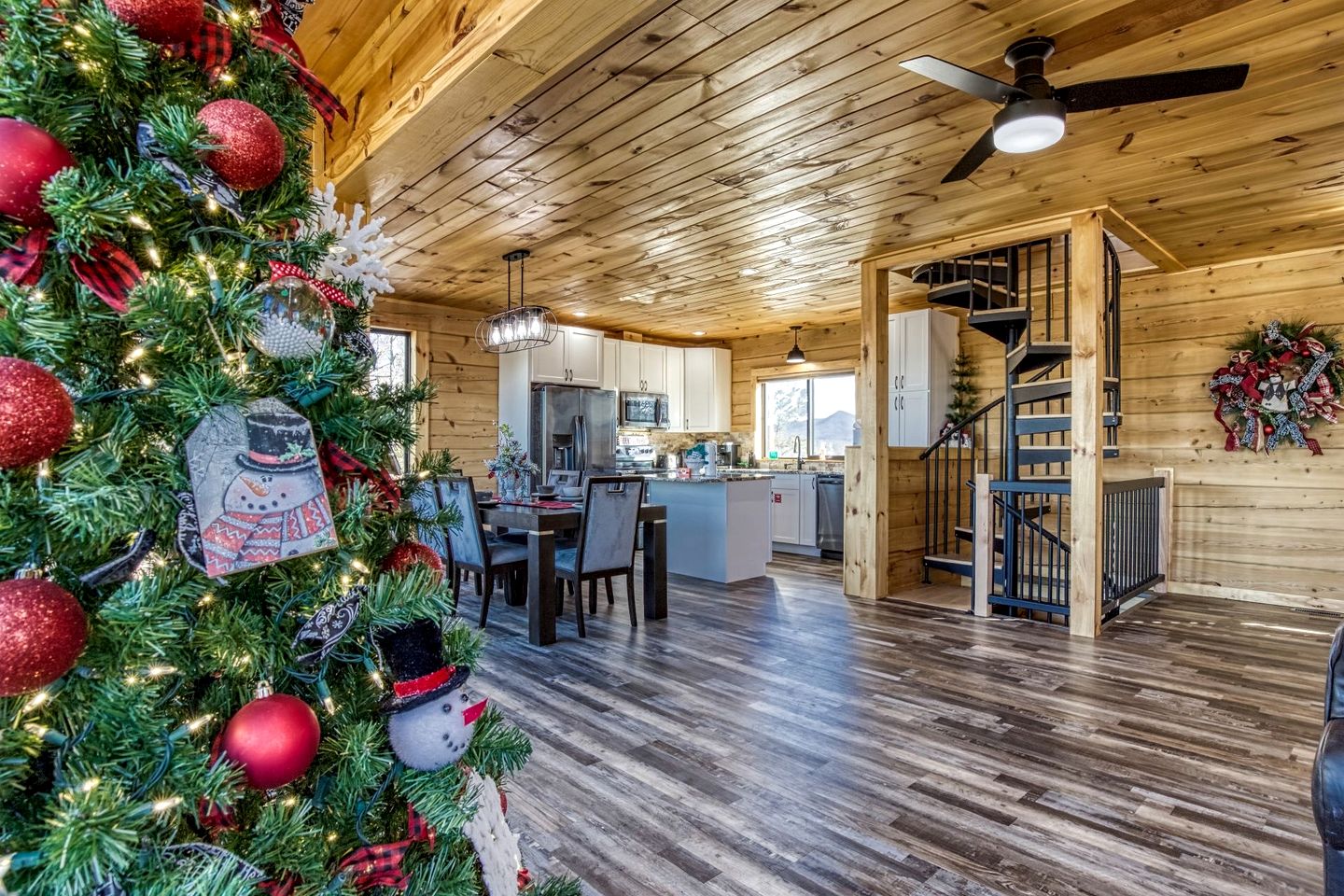 Stunning Lakefront Cabin with Hot Tub and Pool Table on Douglas Lake in Dandridge, Tennessee