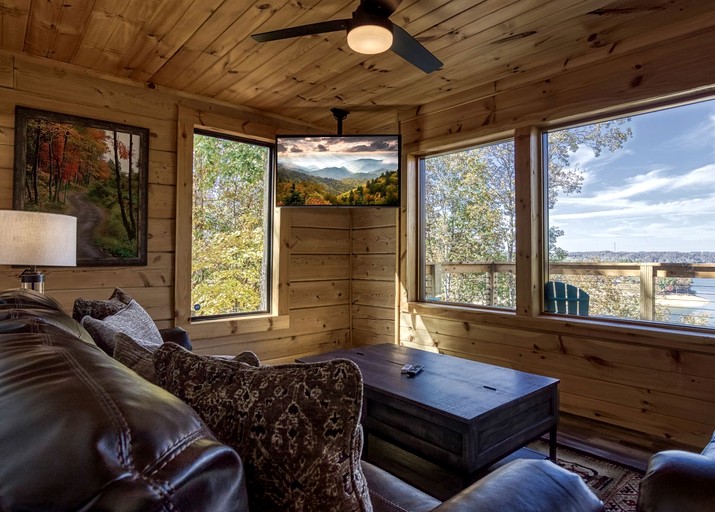 Stunning Lakefront Cabin with Hot Tub and Pool Table on Douglas Lake in Dandridge, Tennessee