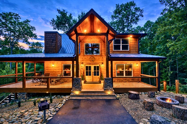 Cabins (United States of America, Gatlinburg, Tennessee)