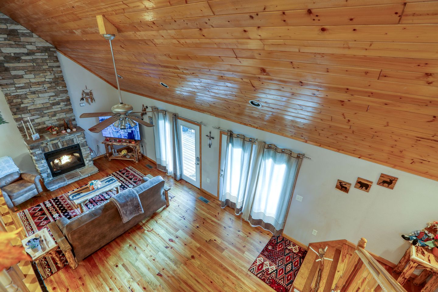Cozy Tennessee Cabin Rental for Lovely Vacations to the Smokies