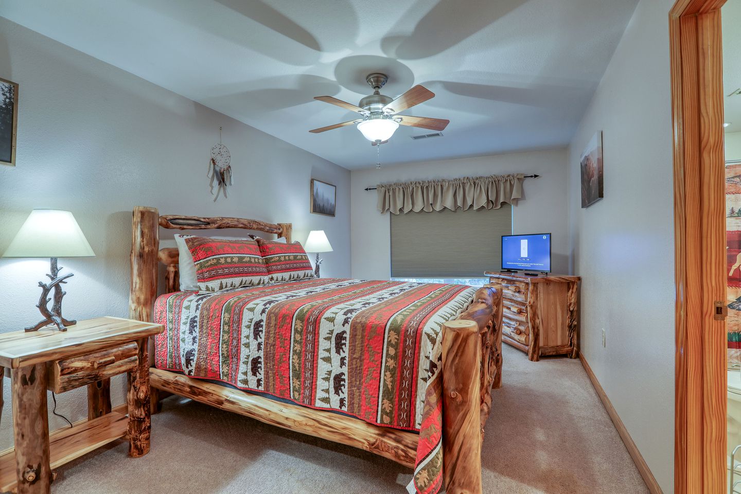 Cozy Tennessee Cabin Rental for Lovely Vacations to the Smokies