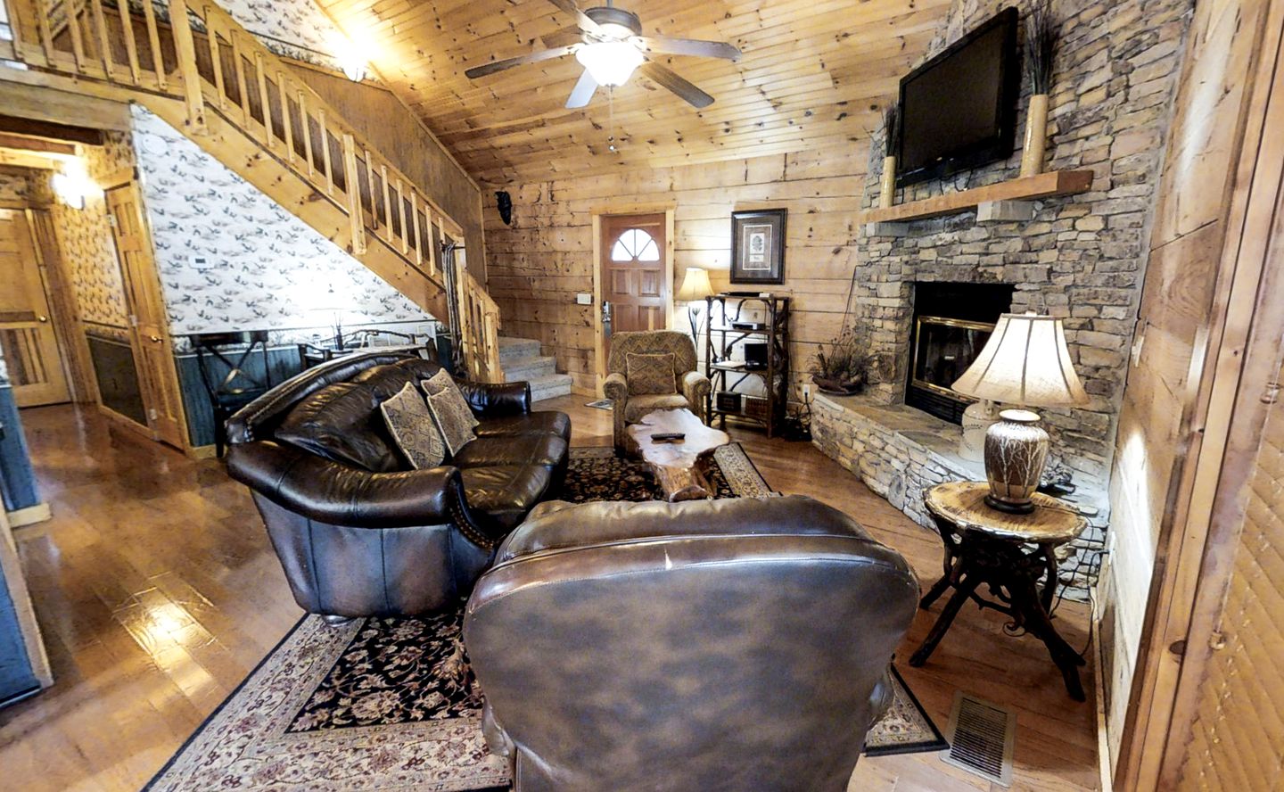 Rustic Family Cabin with Hot Tub, Pool Table, and Arcade near Smoky Mountains in Sevierville, Tennessee