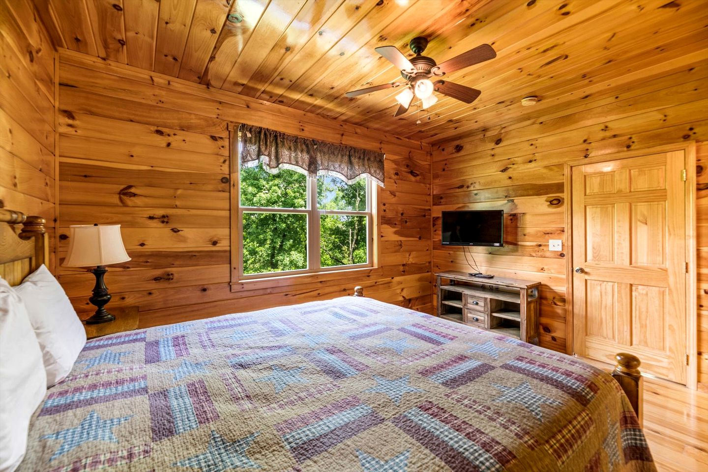 Glamping Adventures for the Whole Family in this Wonderful Cabin Rental in Sevierville, Tennessee