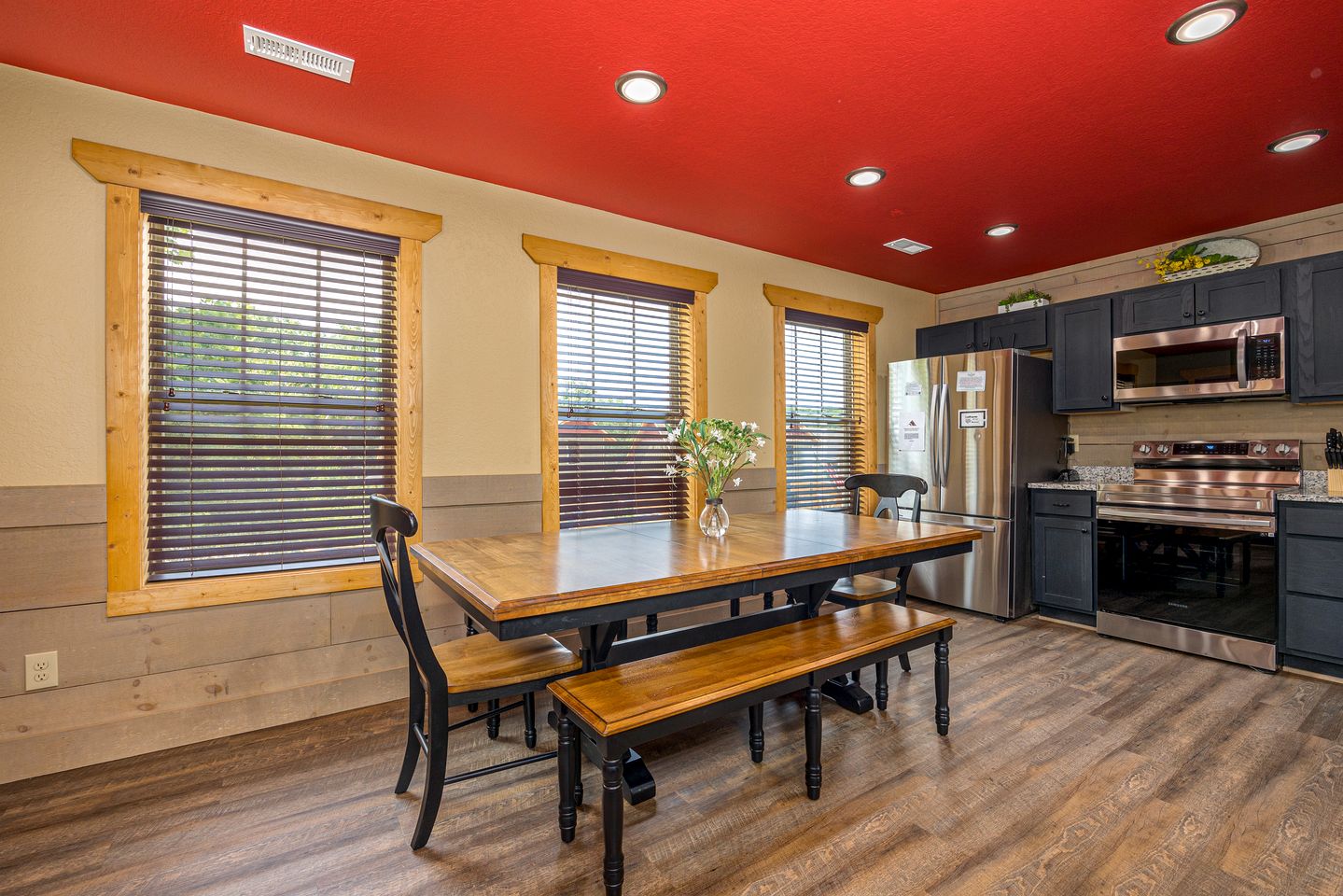 Outstanding Cabin with Indoor and Outdoor Swimming Pool and Game Room in Gatlinburg, Tennessee