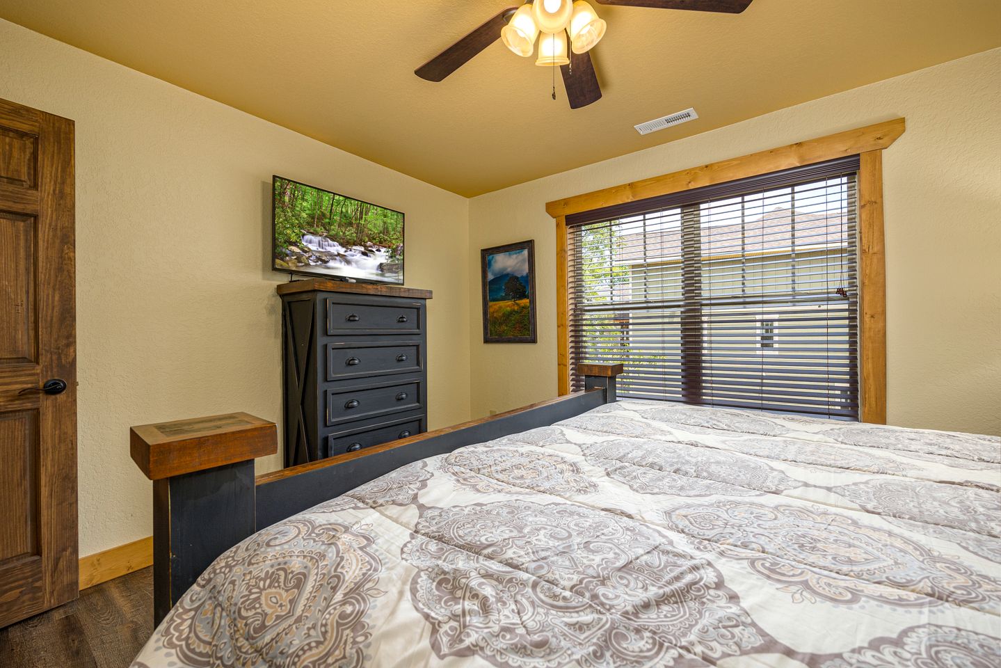 Outstanding Cabin with Indoor and Outdoor Swimming Pool and Game Room in Gatlinburg, Tennessee