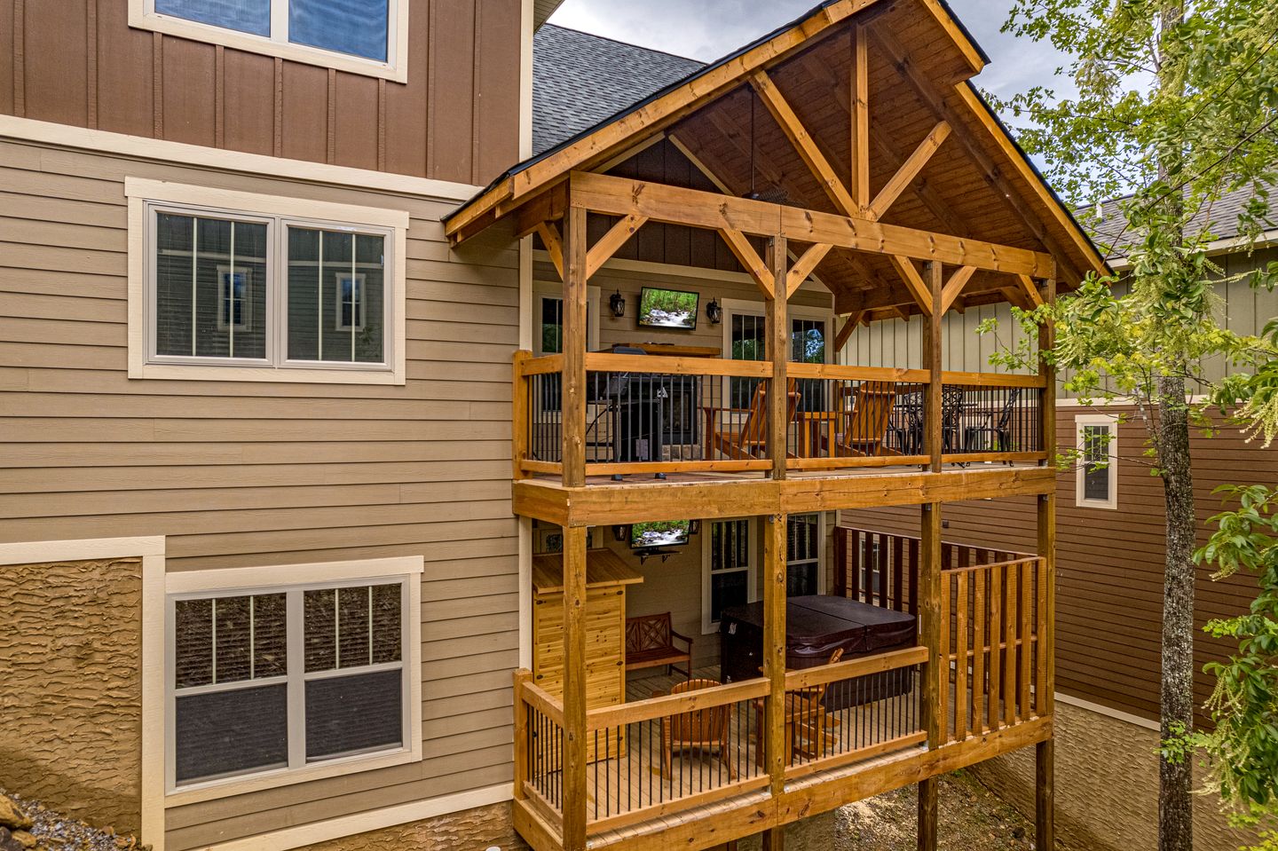 Outstanding Cabin with Indoor and Outdoor Swimming Pool and Game Room in Gatlinburg, Tennessee