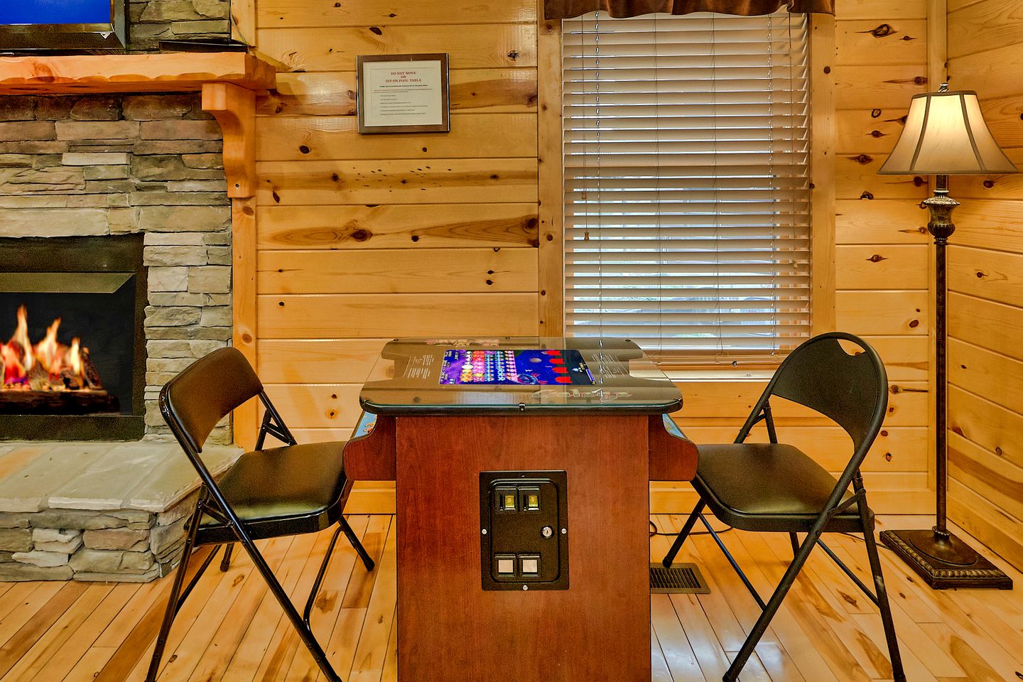 Cozy Cabin with a Hot Tub in the Great Smoky Mountains, Tennessee