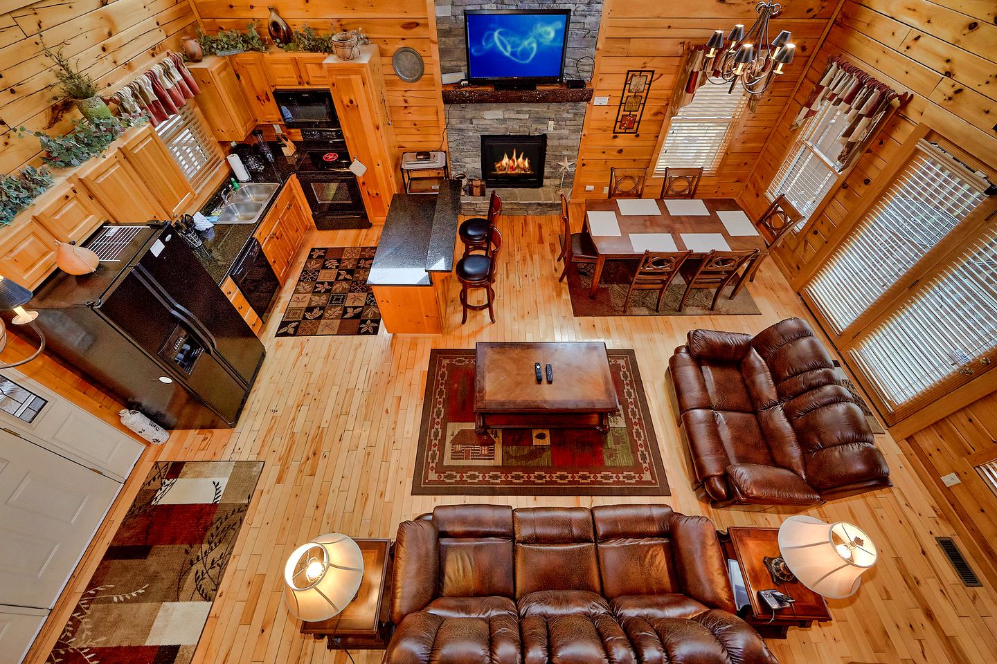 Cozy Cabin with a Hot Tub in the Great Smoky Mountains, Tennessee