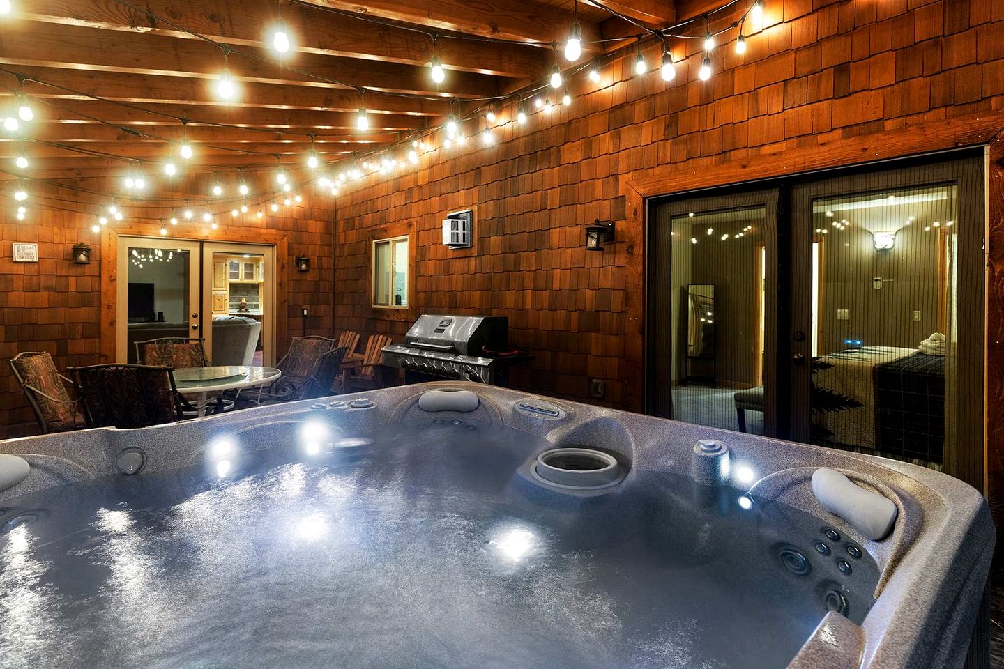 Grand Mountain Cabin Escape near Big Bear Lake and Snow Summit in California